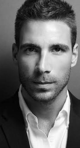 <p>Simon<br/>huck</p>