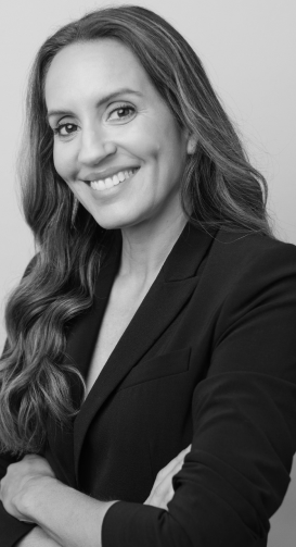 <p>sANDRA<br/> cAMPOS</p>